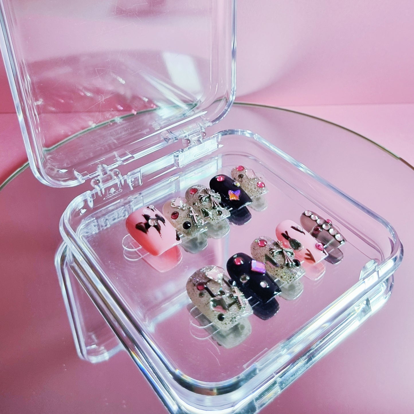 (M) Pink & Black with Patterned Design hand made Press on Nails