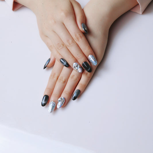 (M) Black with Shimmery Silver Patterns handmade Press on Nails