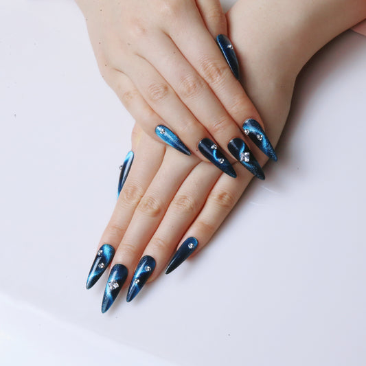 (M) Teal - Black with Shimmery Swirl Patterns and Diamonds handmade Press on Nails