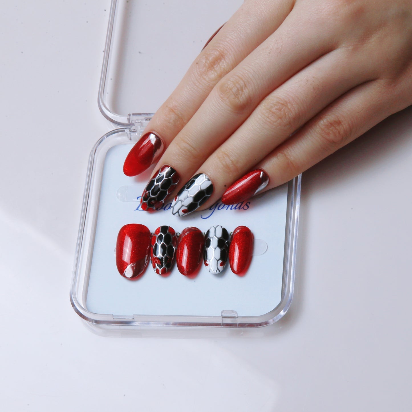 (M) Red with Snake - skin Patterns Hand-made Press on Nails