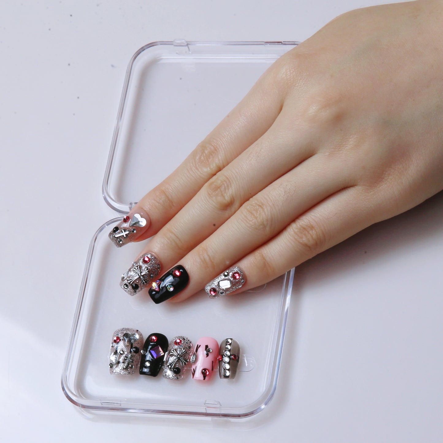 (M) Pink & Black with Patterned Design hand made Press on Nails