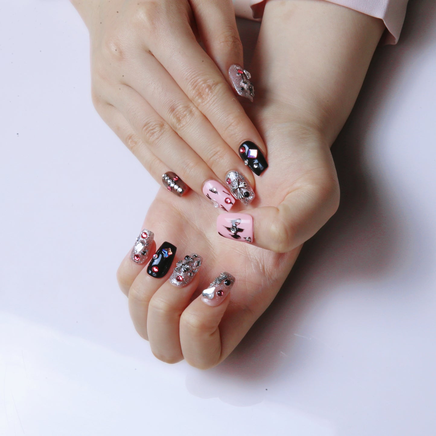 (M) Pink & Black with Patterned Design hand made Press on Nails