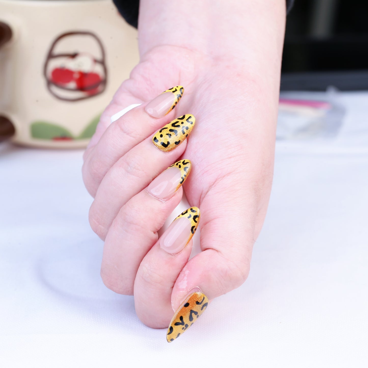 Nude & Golden Cheetah， Hand - made  Press on Nails