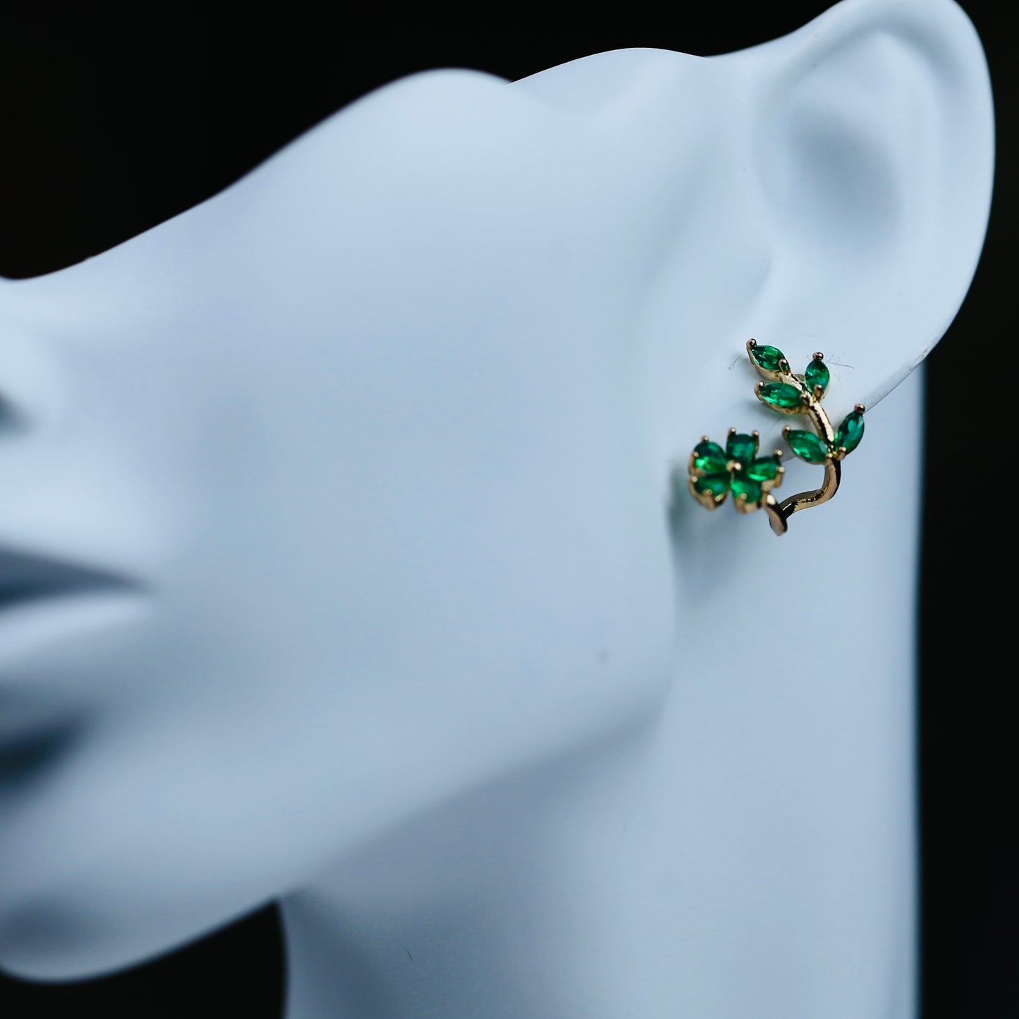 Green leaf Ear Climbers: A Vision of Graceful Beauty