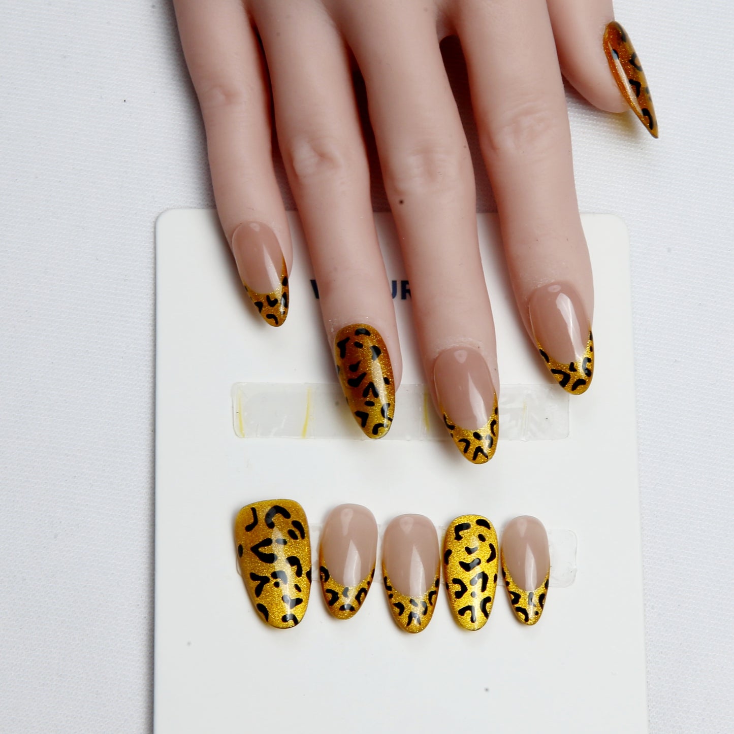 Nude & Golden Cheetah， Hand - made  Press on Nails