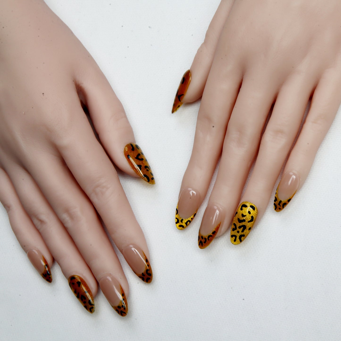 Nude & Golden Cheetah， Hand - made  Press on Nails