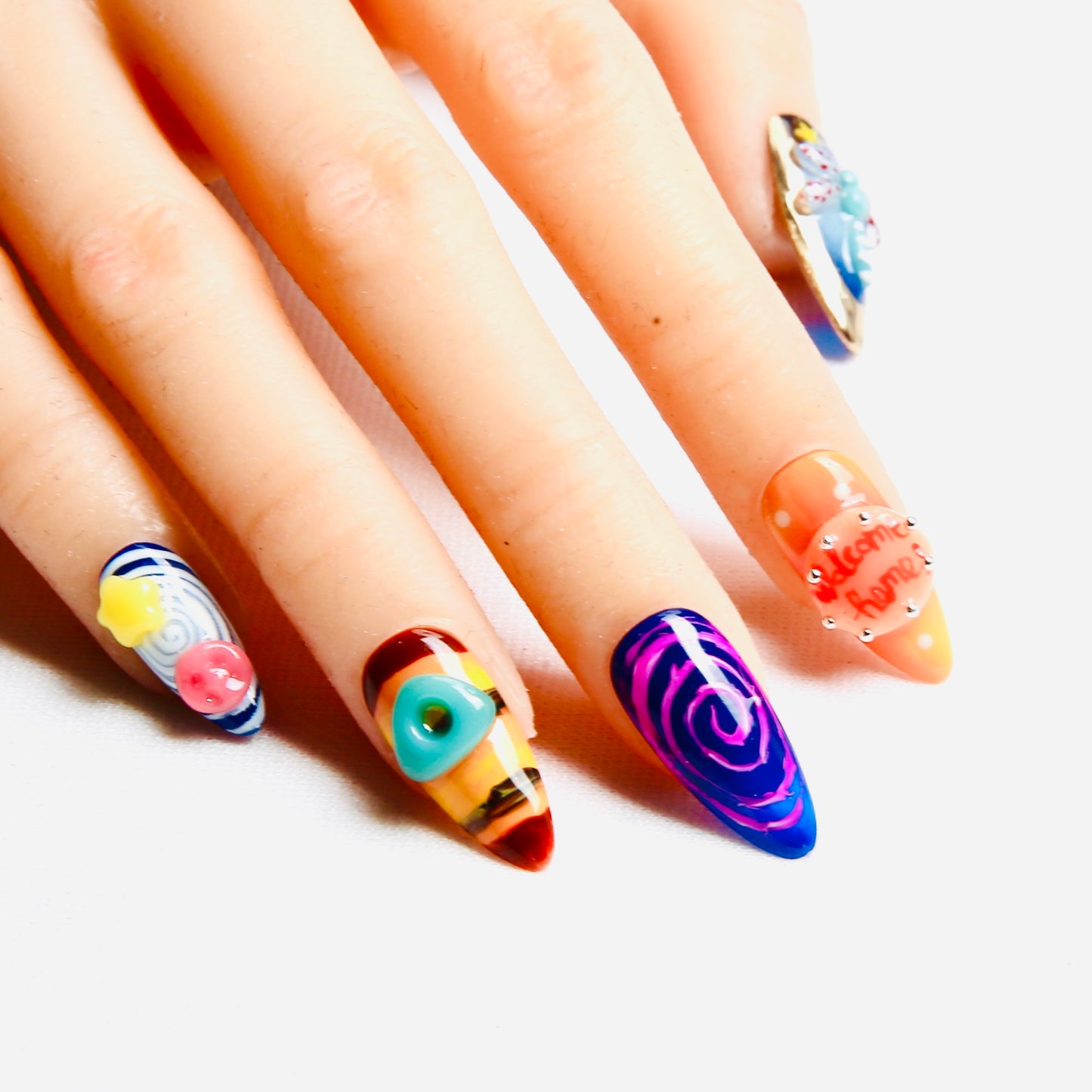 (S) Handmade Colorful Cartoon Pattern Press on Nails