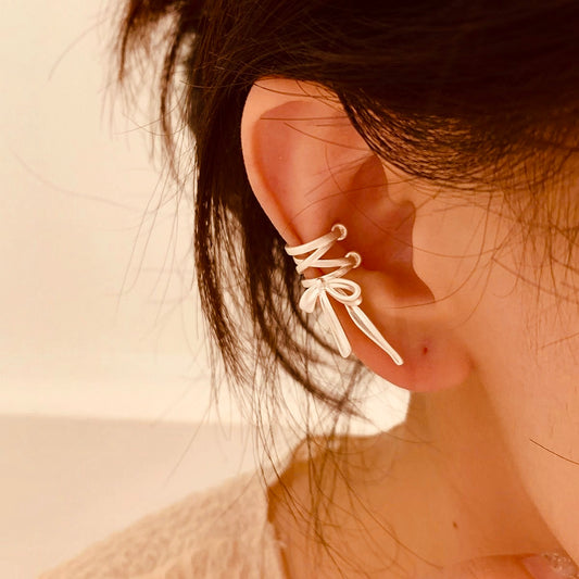 Earlobe hugging Bow Earrings: A Touch of Graceful Beauty